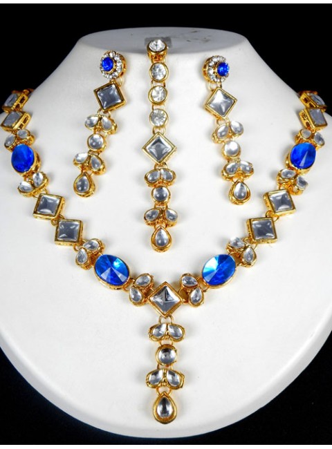 Kundan Jewelry Set